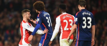 Arsenal a invins Manchester United, scor 2-1, si s-a calificat in semifinalele Cupei Angliei